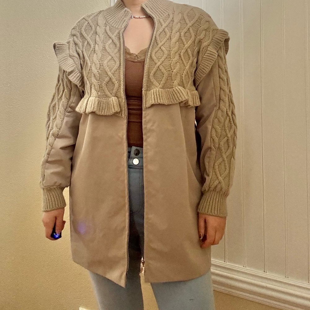 Elegant Beige Cable Knit Cardigan - Picture 3 of 13